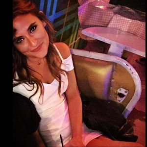 Meet your Posher, Caitlin